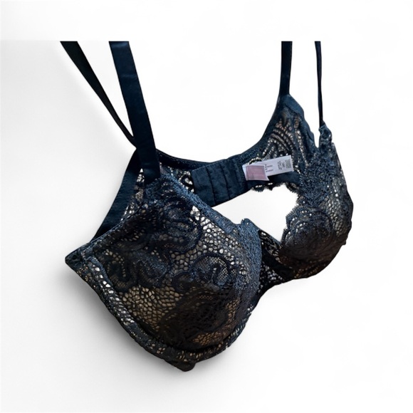Victoria's Secret Black Lace Bra - Picture 2 of 5